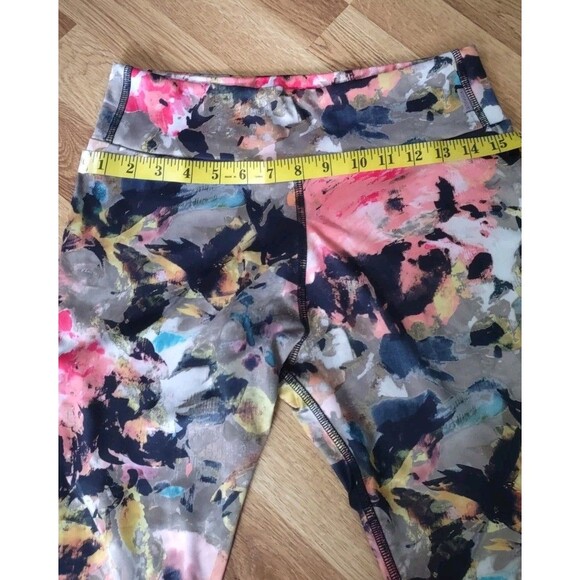 KOS USA Floral Multicolor Cropped Active Workout Leggings Size Medium - Picture 6 of 6